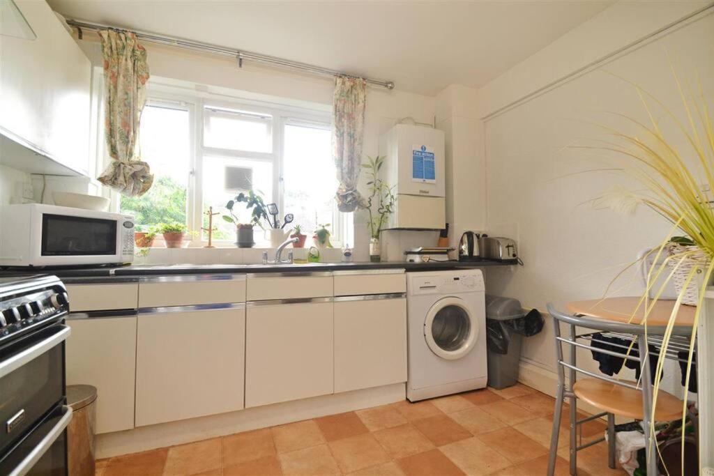 Lovely One Bed Apartment To Rent London Exterior photo