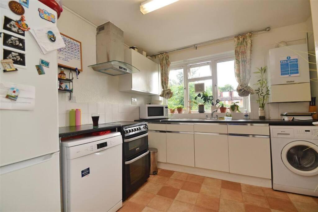 Lovely One Bed Apartment To Rent London Exterior photo
